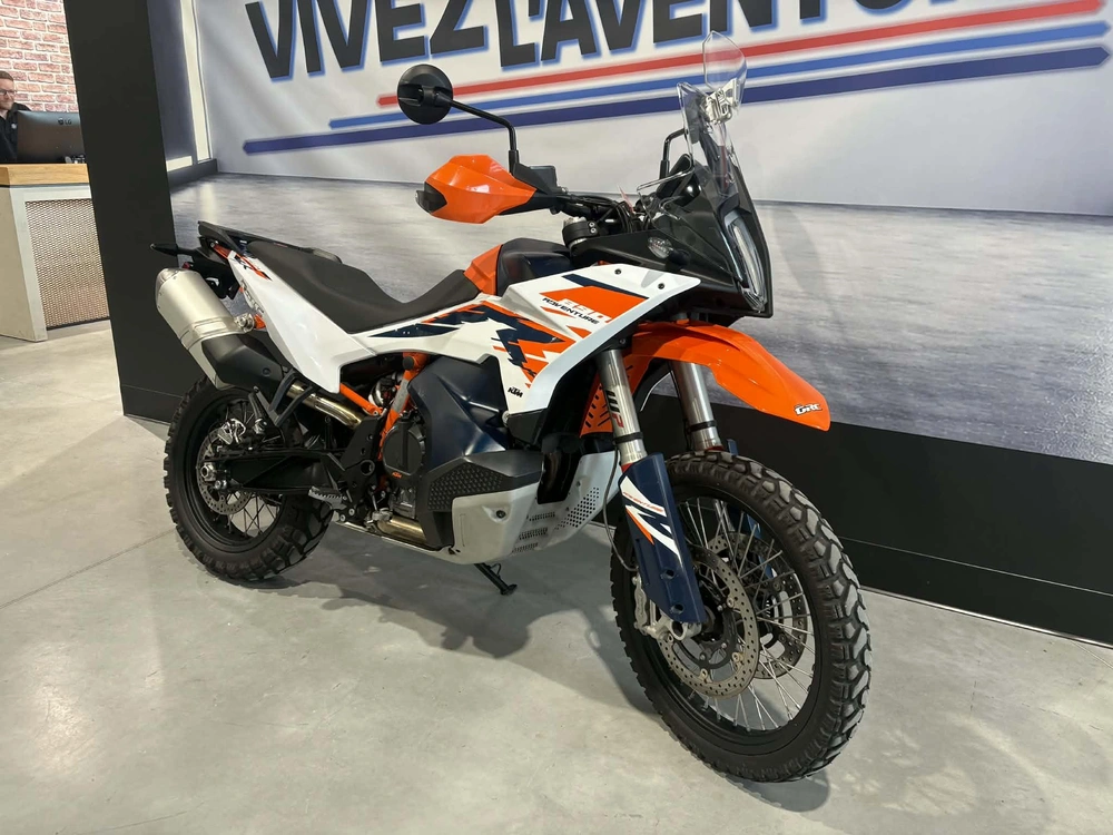 Ktm 890r 2025 alt
