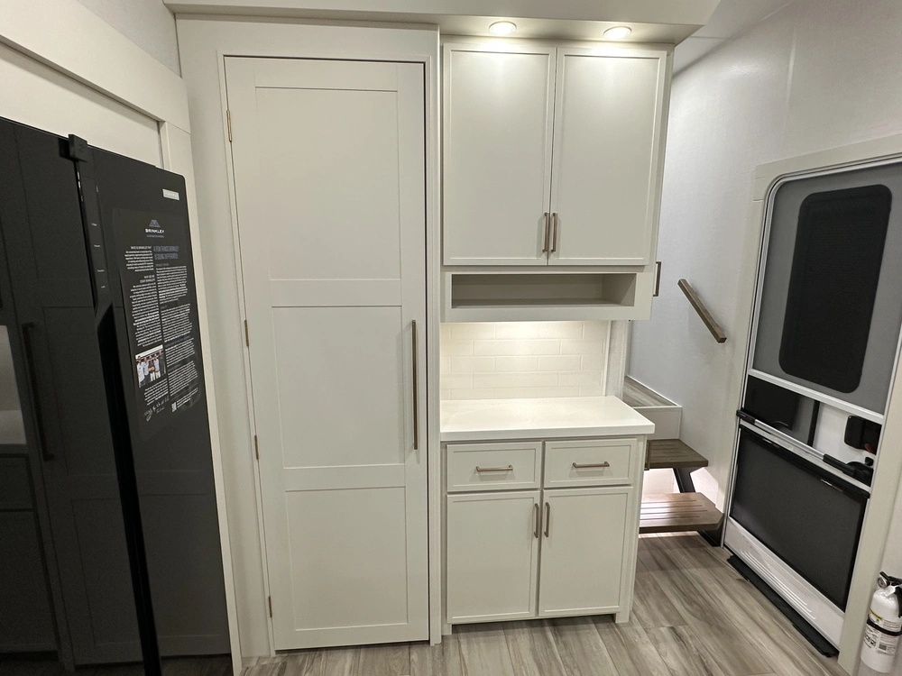 2027 Brinkley Rv Z3100 alt