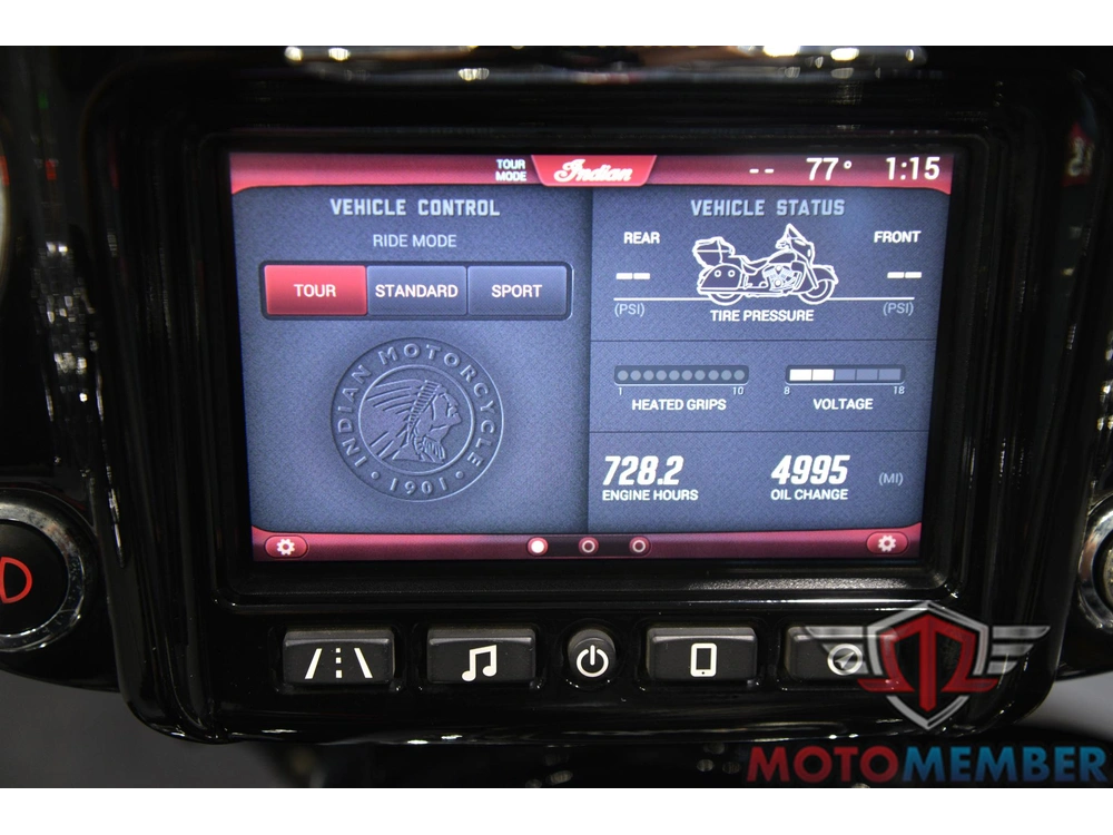 2019 Indian Motorcycle Roadmaster alt