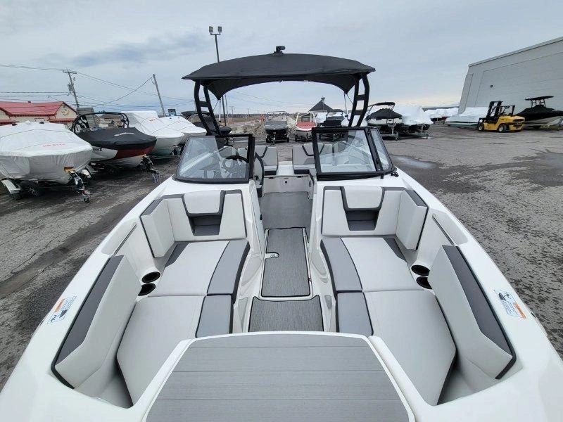 2026 Yamaha Ar 220 2026 alt