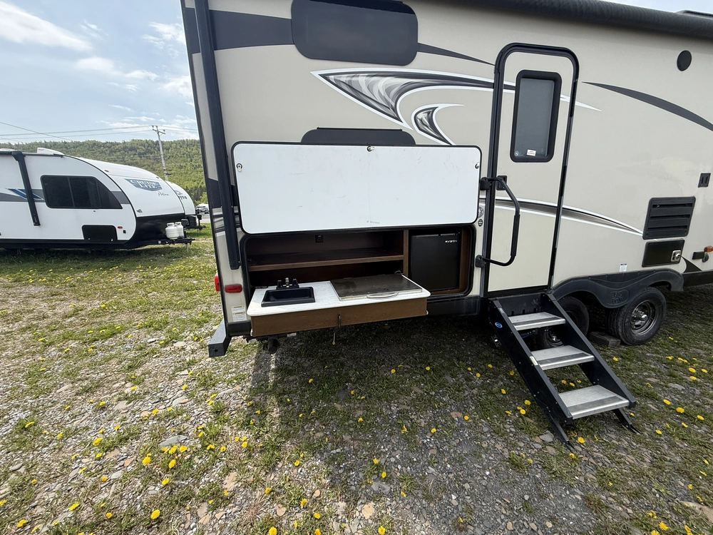 2018 Tracer 274bh alt