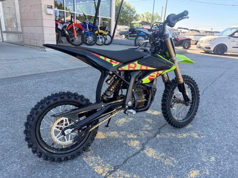Surron Hyper Bee 2026 alt