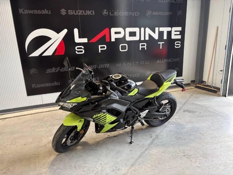 2026 Kawasaki Ninja 650 Krt alt
