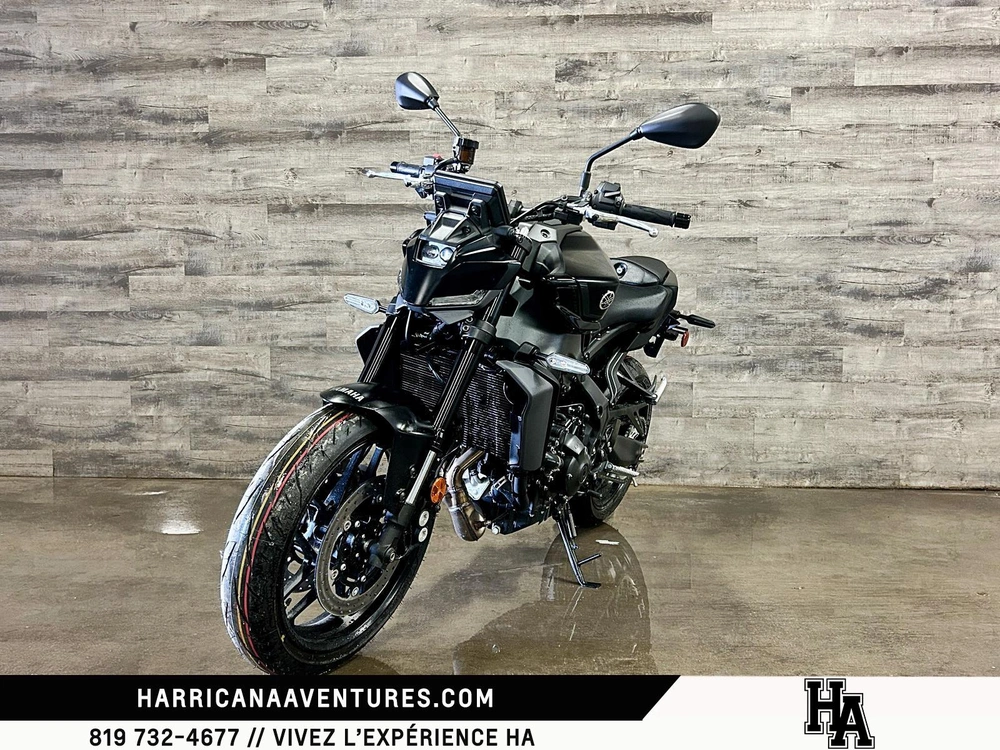 Yamaha Mt09 Noir Mat 2025 alt