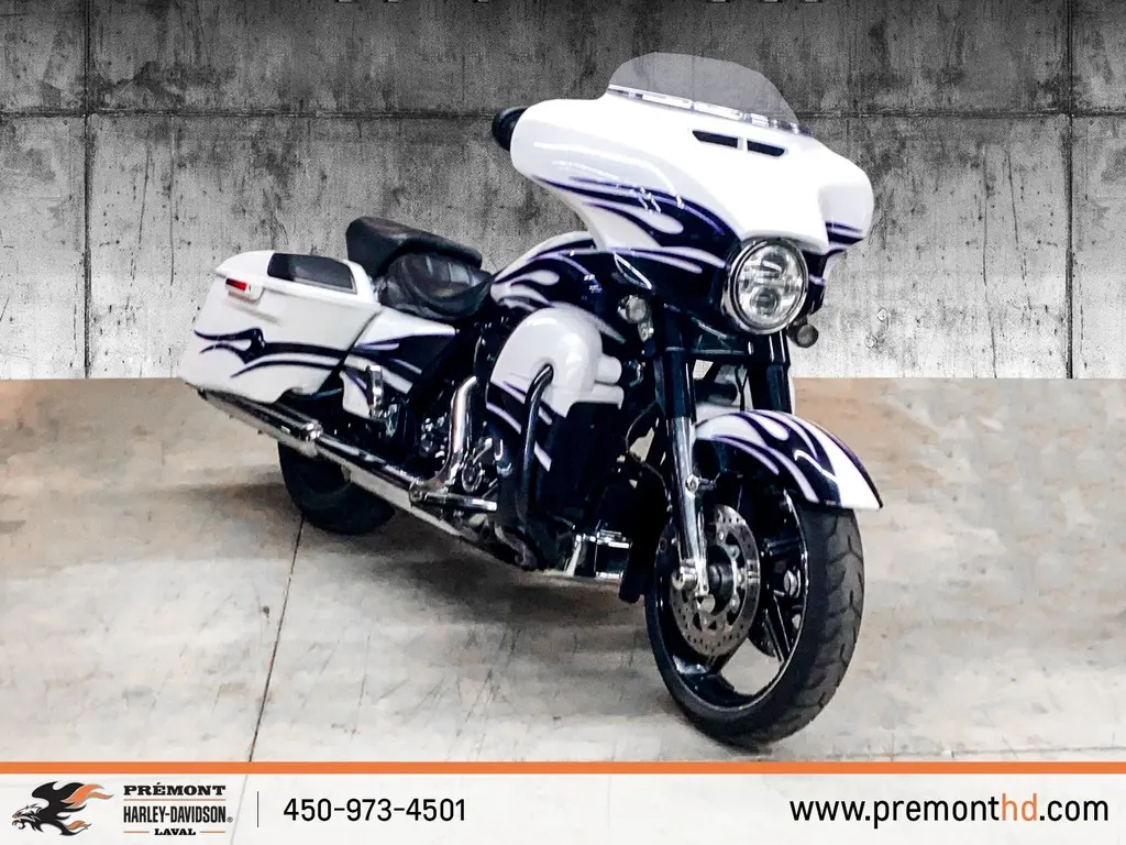 Harley-Davidson CVO Street GlideFLHXSE 2016