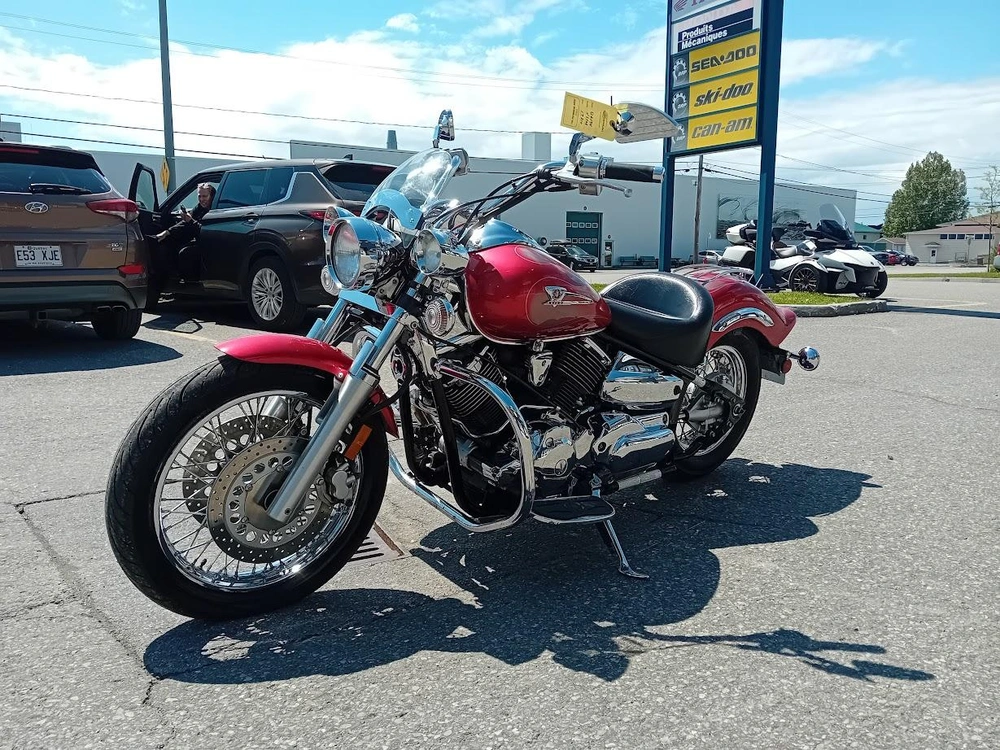 Yamaha Vstar 1100 2006 alt