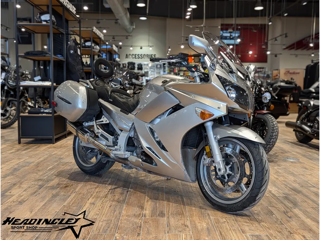2011 Yamaha FJR1300 // Silver Tech 