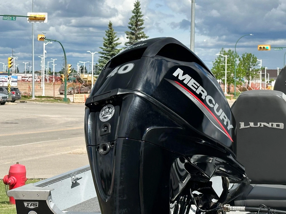 2022 Lund 1600 Fury Ss alt