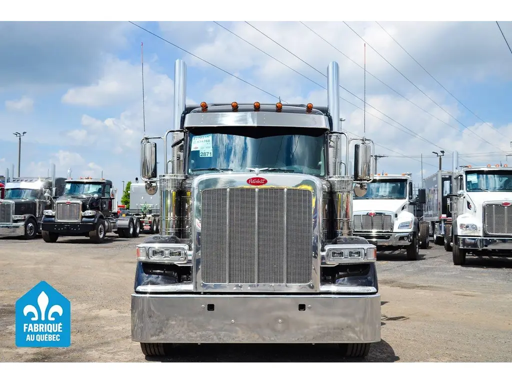 Peterbilt 589  2027