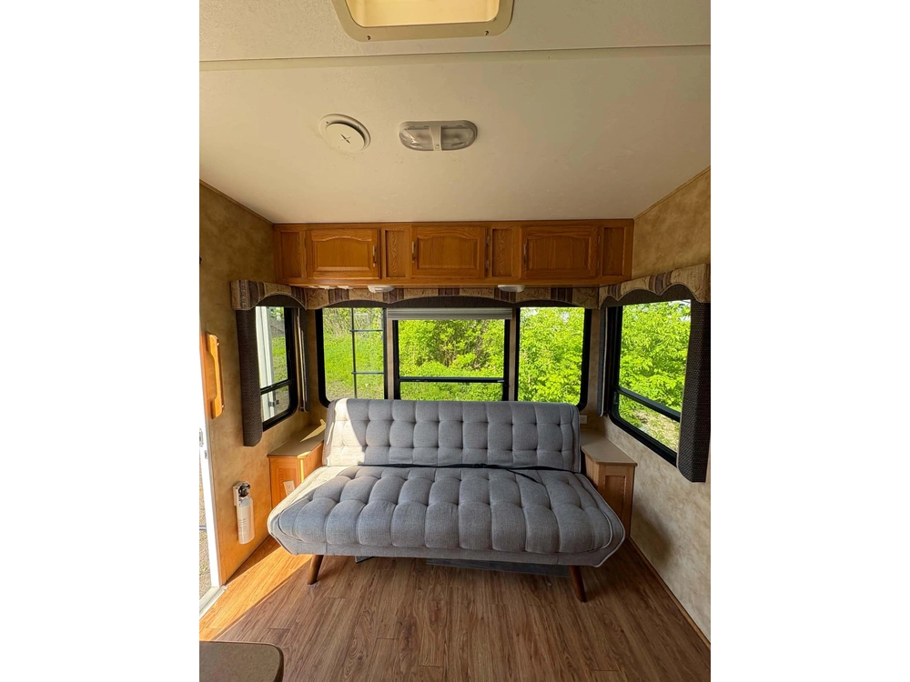 2004 Keystone Rv Laredo Fw alt