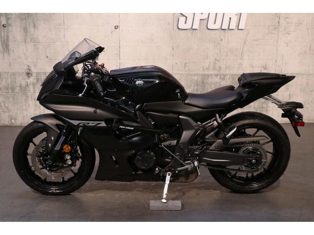 Yamaha Yzf-r7 2025 alt