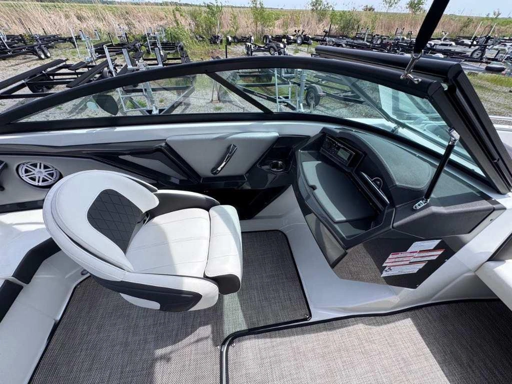 Monterey Boats 218 Ss 2020 alt