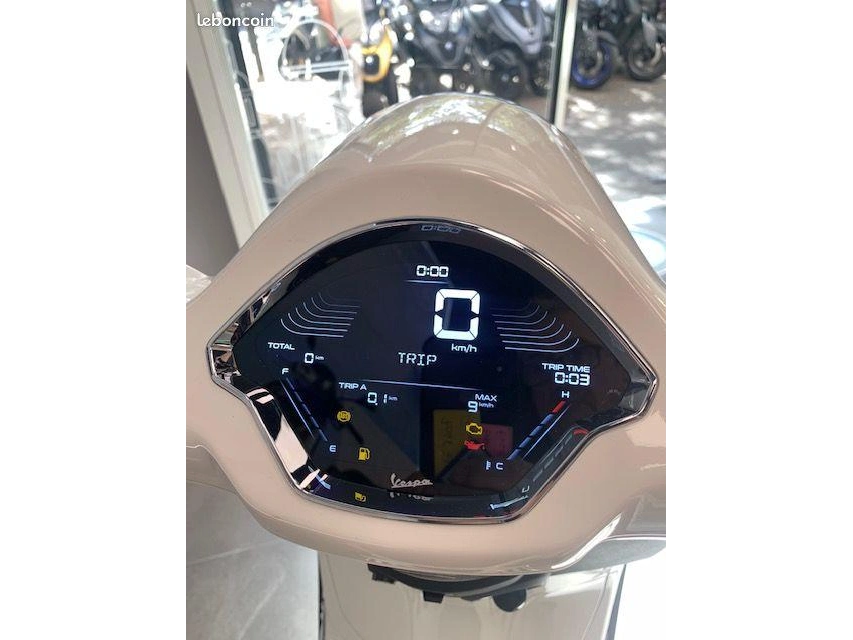 Vespa Primavera S 50 2027 alt