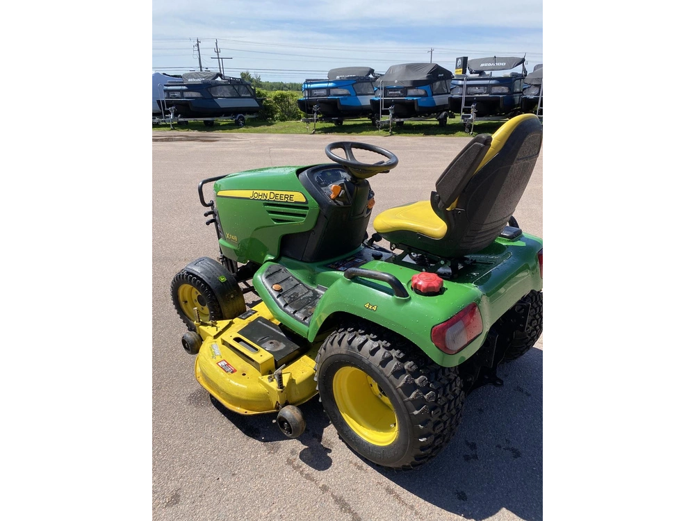 2011 John Deere X748 alt