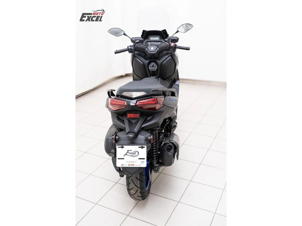 2024 Yamaha Xmax alt