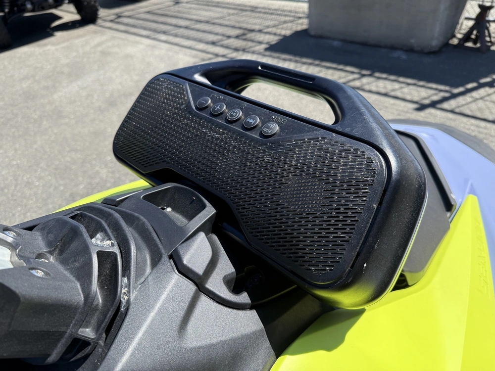 2024 Sea-doo Spark Trixx 3up Audio alt
