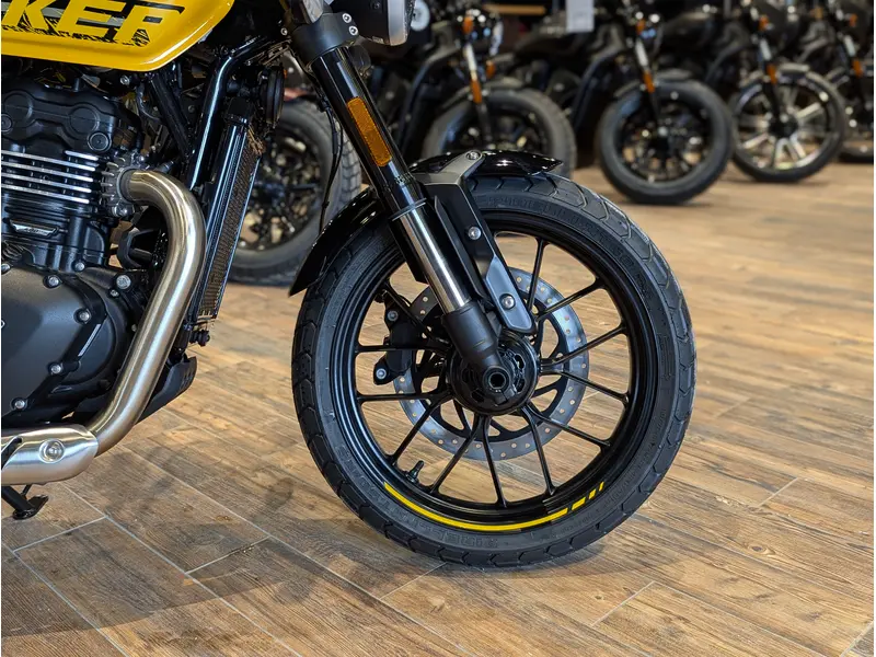 2027 Triumph Tracker 400 // Racing Yellow