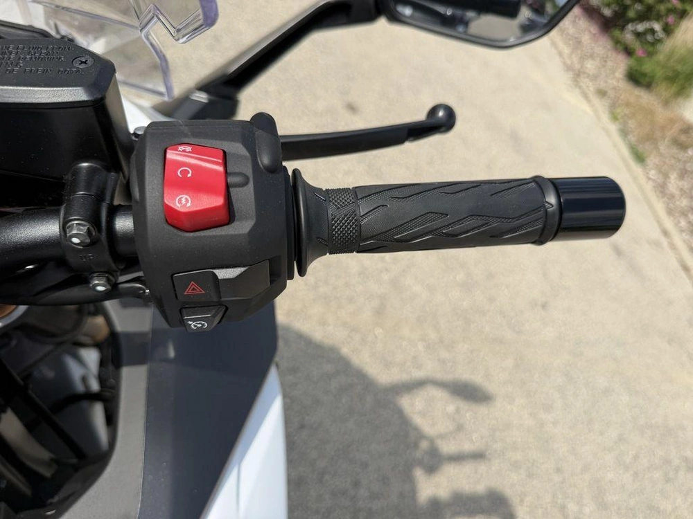 2026 Suzuki Gsx-s1000gt+ alt