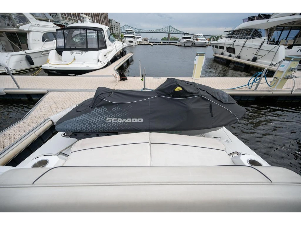 2018 Cruisers Yachts Cantius 45 Diesel - Sur Rendez-vous alt