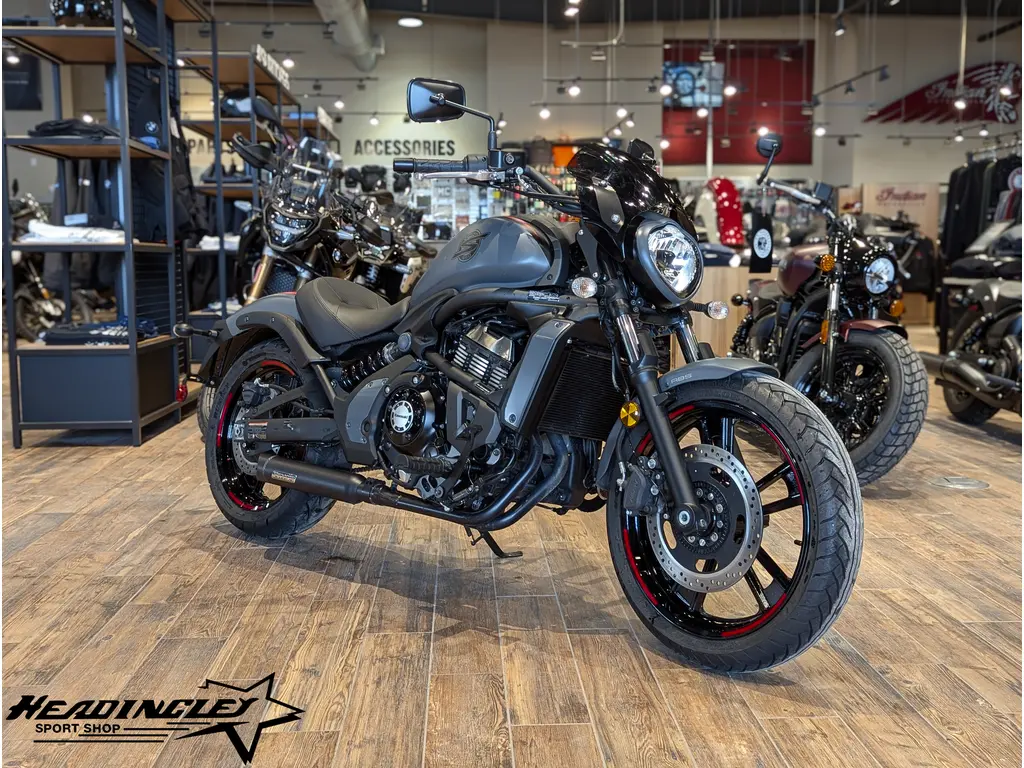 2024 Kawasaki Vulcan S Cafe // Metallic Matte Dark Gray/Metallic Flat Spark Black
