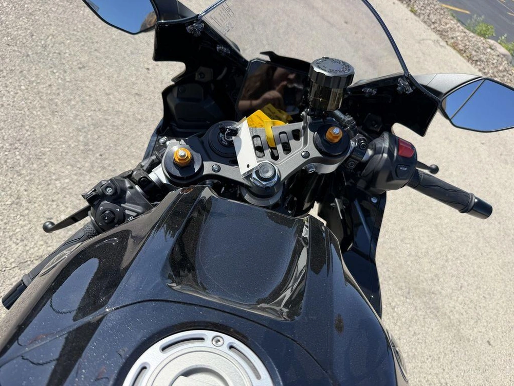 2026 Yamaha Yzf-r7 alt