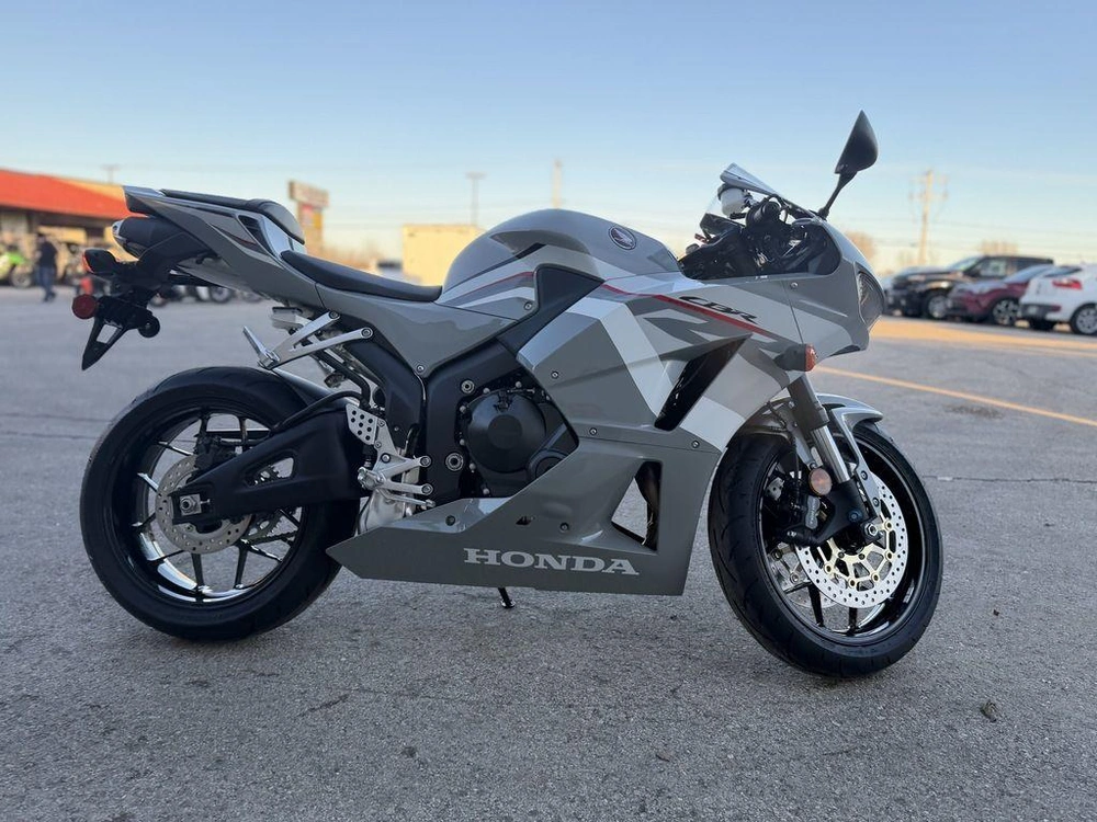 2026 Honda Cbr600rr alt