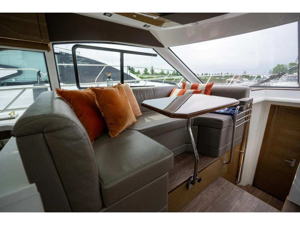 2018 Cruisers Yachts Cantius 45 Diesel - Sur Rendez-vous alt