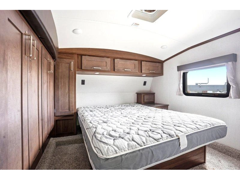 Keystone Rv Laredo 255srl 2021 alt