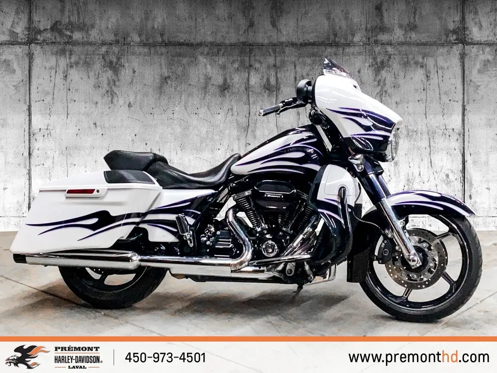 Harley-Davidson CVO Street Glide FLHXSE 2016