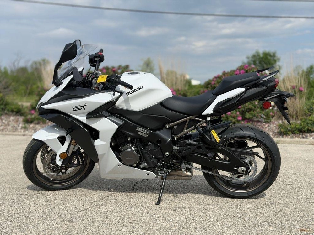 2026 Suzuki Gsx-s1000gt+ alt