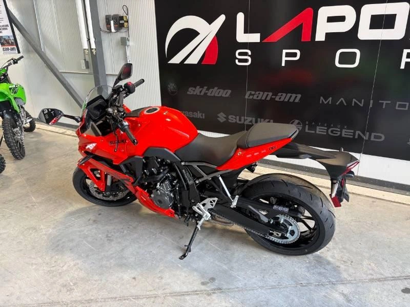 2026 Suzuki Gsx-8r Glass Blaze Orange alt