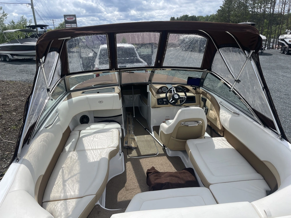 2015 Cobalt Boats 220s alt