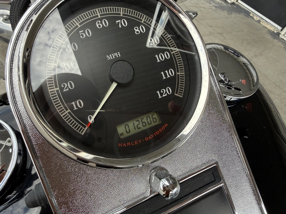 2009 Harley-davidson Flstf-fat Boy alt