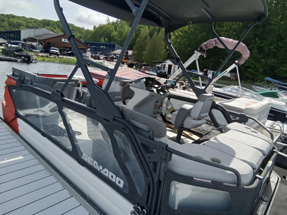 2024 Sea-doo Switch Cruise 18' 230hp alt