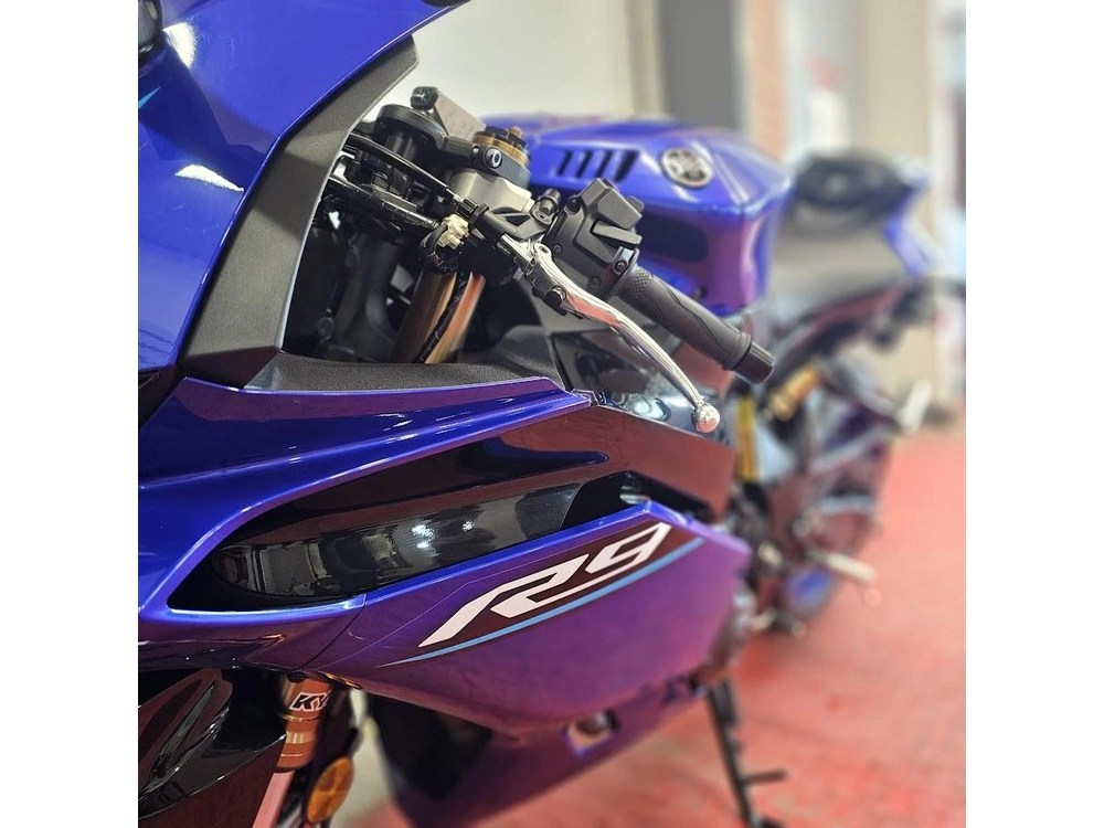 2026 Yamaha Yzf R9 alt