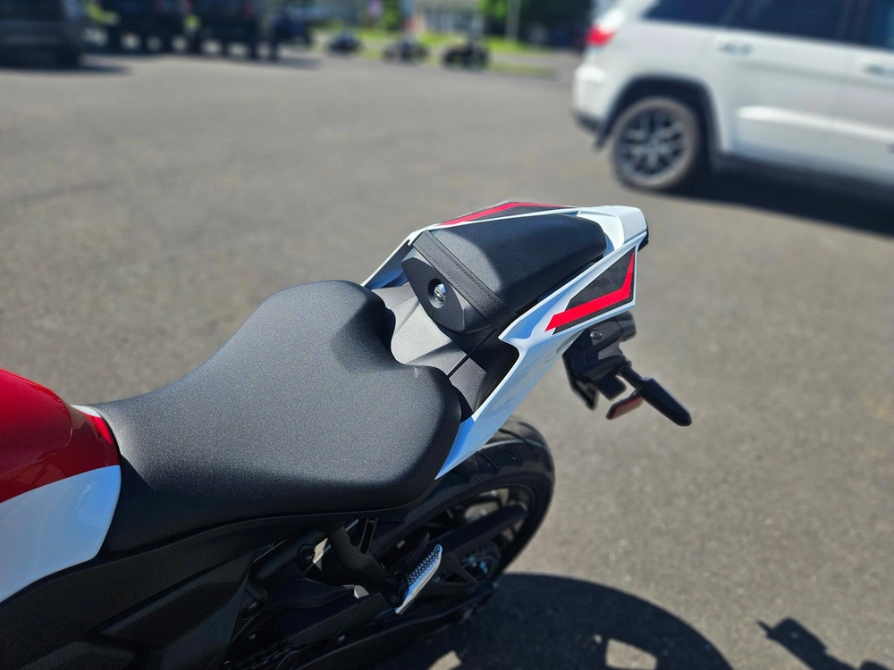Yamaha Yamaha Yzf-r7 2026 alt