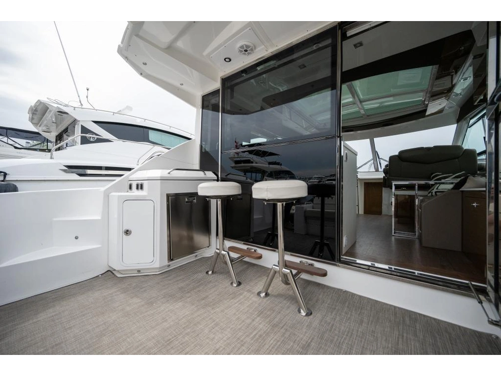 2018 Cruisers Yachts Cantius 45 Diesel - Sur Rendez-vous alt
