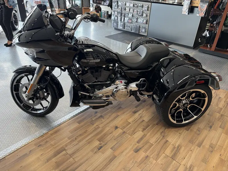 Harley-Davidson FLTRT ROAD GLIDE 3 2026