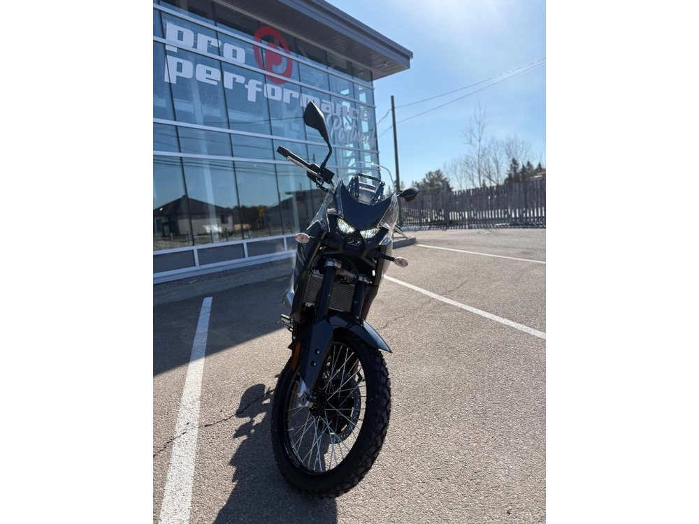 Kawasaki Kle 500 2026 alt