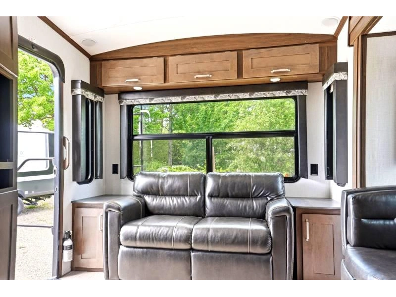 Keystone Rv Laredo 255srl 2021 alt