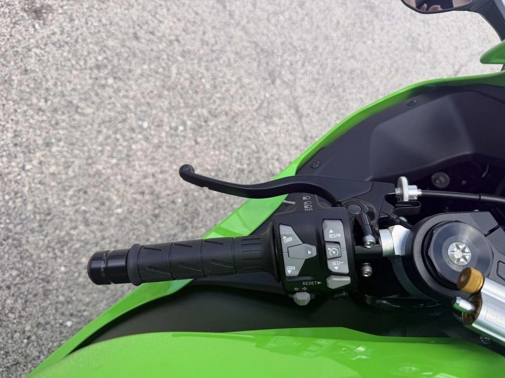 2026 Kawasaki Ninja Zx-10r alt