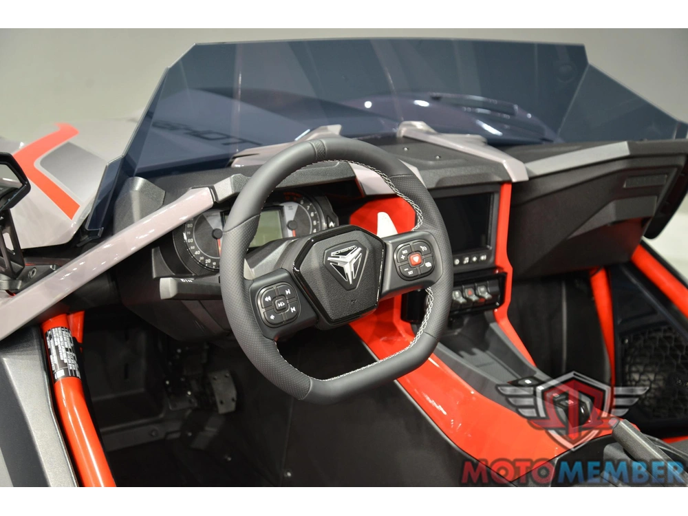 2026 Slingshot R Autodrive alt