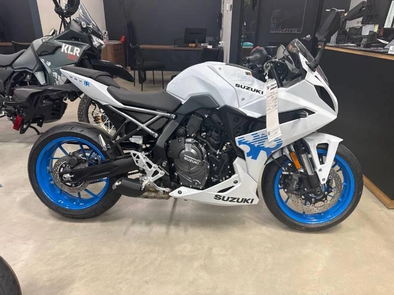 2026 Suzuki Gsx-8r Pearl Tech White alt