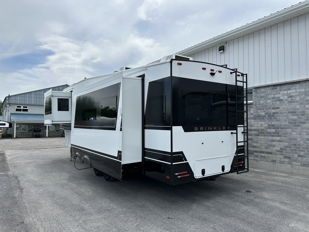 2027 Brinkley Rv Z3100 alt