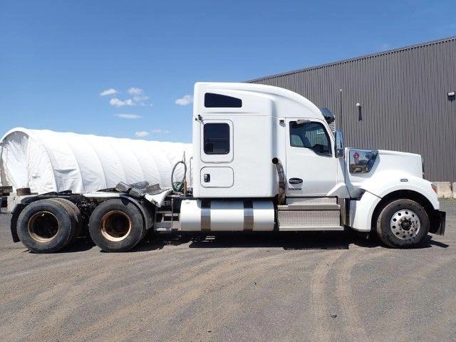 Kenworth W990 2023