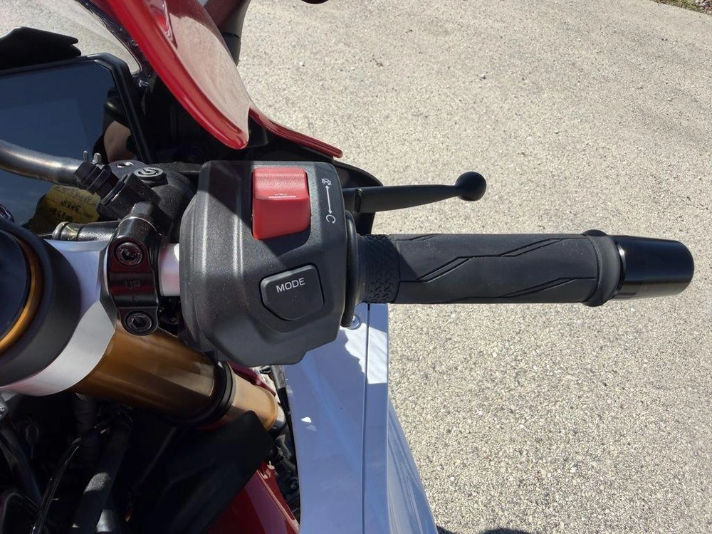 2026 Yamaha Yzf-r7 70th Anniversary Edition alt