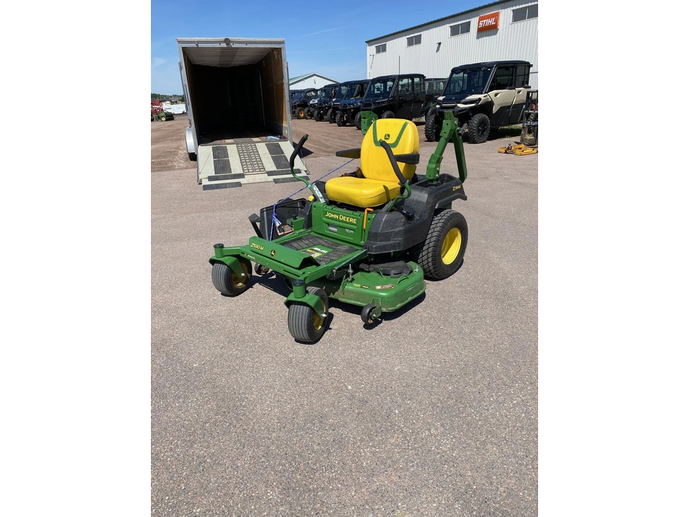 2023 John Deere Z530m alt