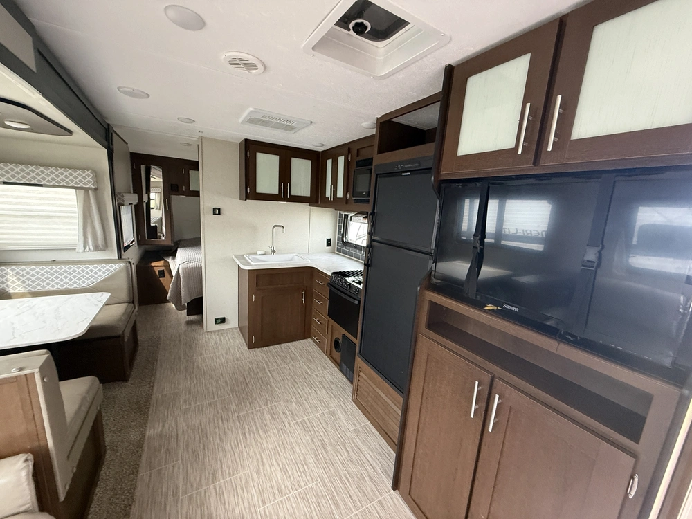 2018 Tracer 274bh alt