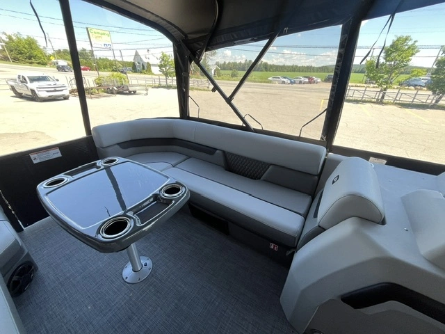 Princecraft Vectra 23 Rl 3 Quilles 150 Hp Pro Xs Et Toit Campeur 2026 alt