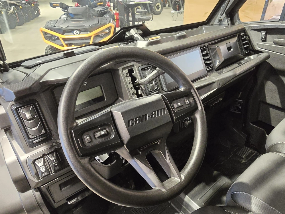 2026 Brp Defender Limited Cab Hd11 alt